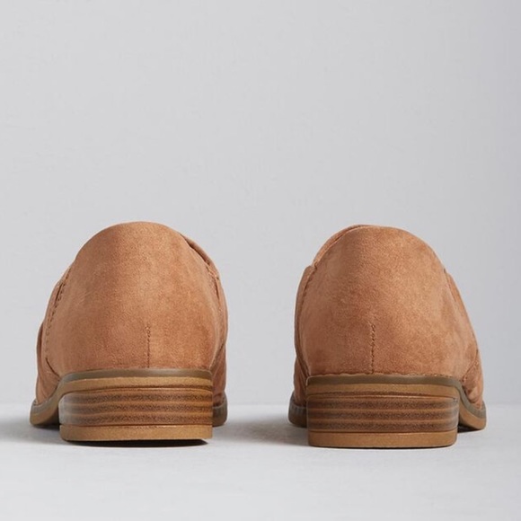 NIB Tan Ruched Top Boyfriend Loafers - Picture 3 of 4